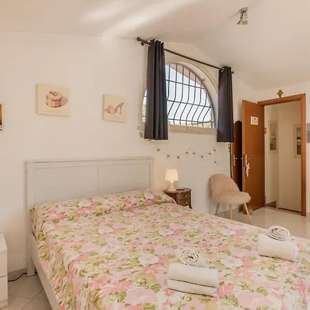 Amazing In With Wifi Holiday home